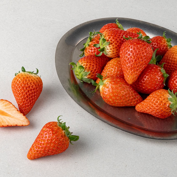 [청년농가]GAP인증 프리미엄 비타베리 딸기(특) 700g/1.4kg